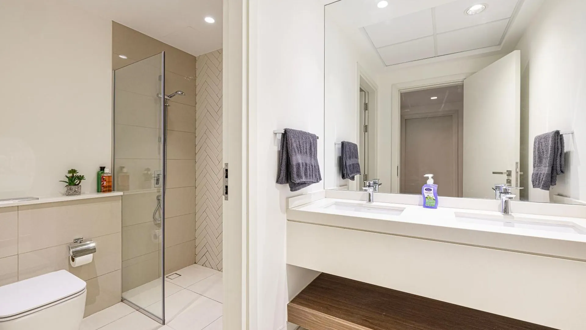 2 Bedroom Stone Nest By Bluecloud Holidays Sharjah 0*,